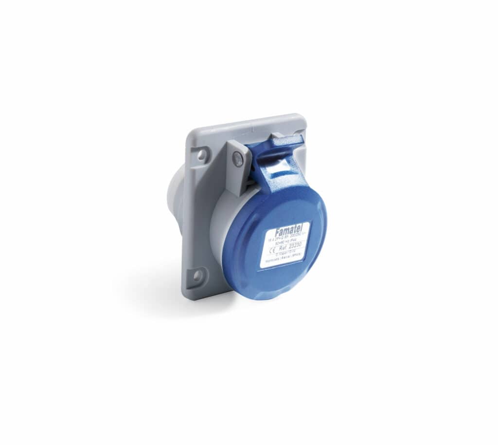 FAMATEL - BASE ENCHUFE INCLINADA EMPOTRAR 3P+T 16A 400V IP54