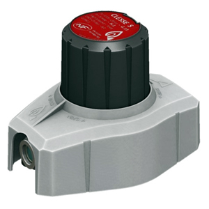 GAS GLP - CLESSE  REDUCTOR BP P.SORT. FIXA A/SEGURETAT 4KG/H 37MBAR M-M 20/150 A/CAPOTA