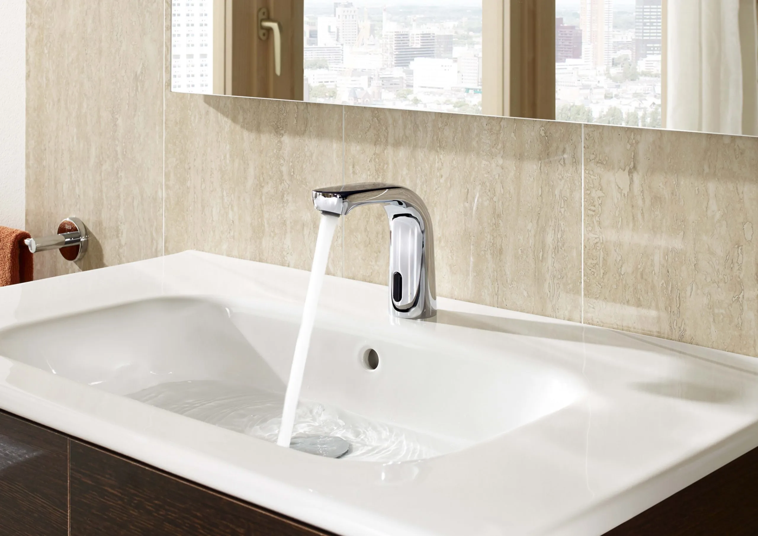 ROCA - L20-E GRIFO LAVABO ELECTRÓNICA UN AGUA CON RED CROMADO view 2